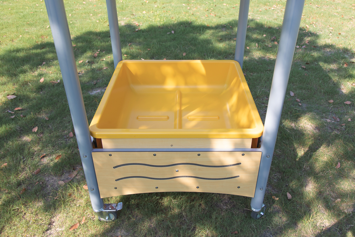Mobiler Matschtisch mit Spitzdach Mobiler Matschtisch mit Spitzdach