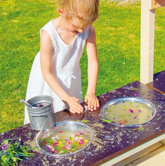 Outdoor Matschtisch massiv mit Edelstahlschüsseln "Flow"