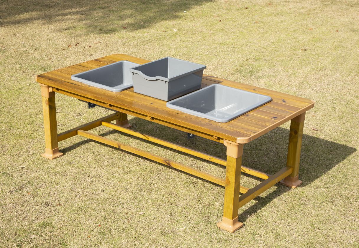 Outdoor Sand- & Wassertisch