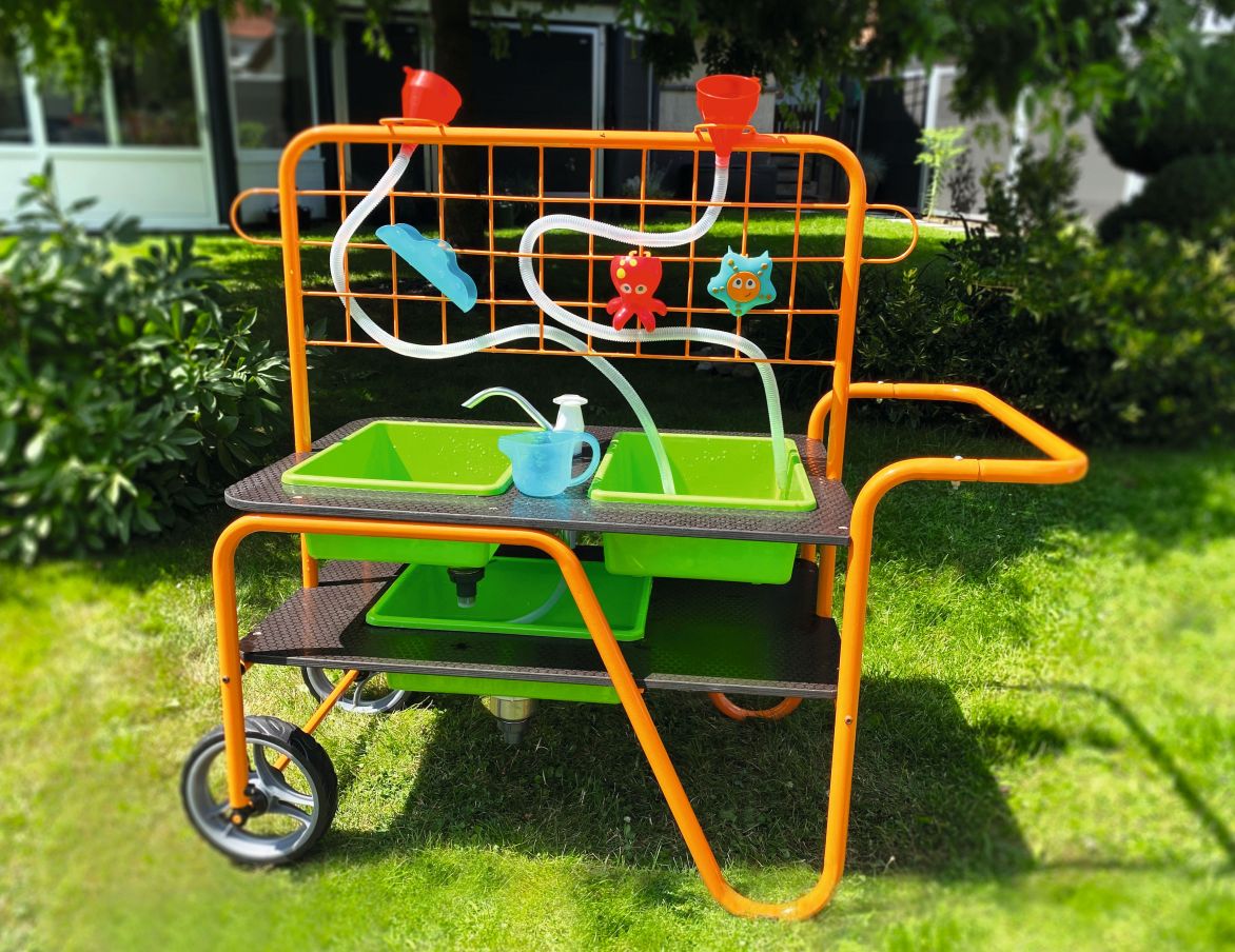 Mobiler Wassertisch "Matsch Spaß" - Beleduc