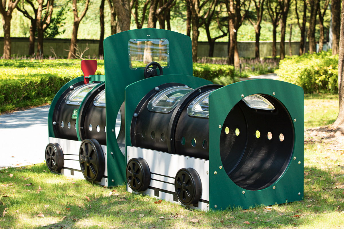Kriechtunnel "Lokomotive & Waggon"
