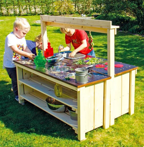 Outdoor Matschtisch massiv mit Edelstahlschüsseln "Flow"